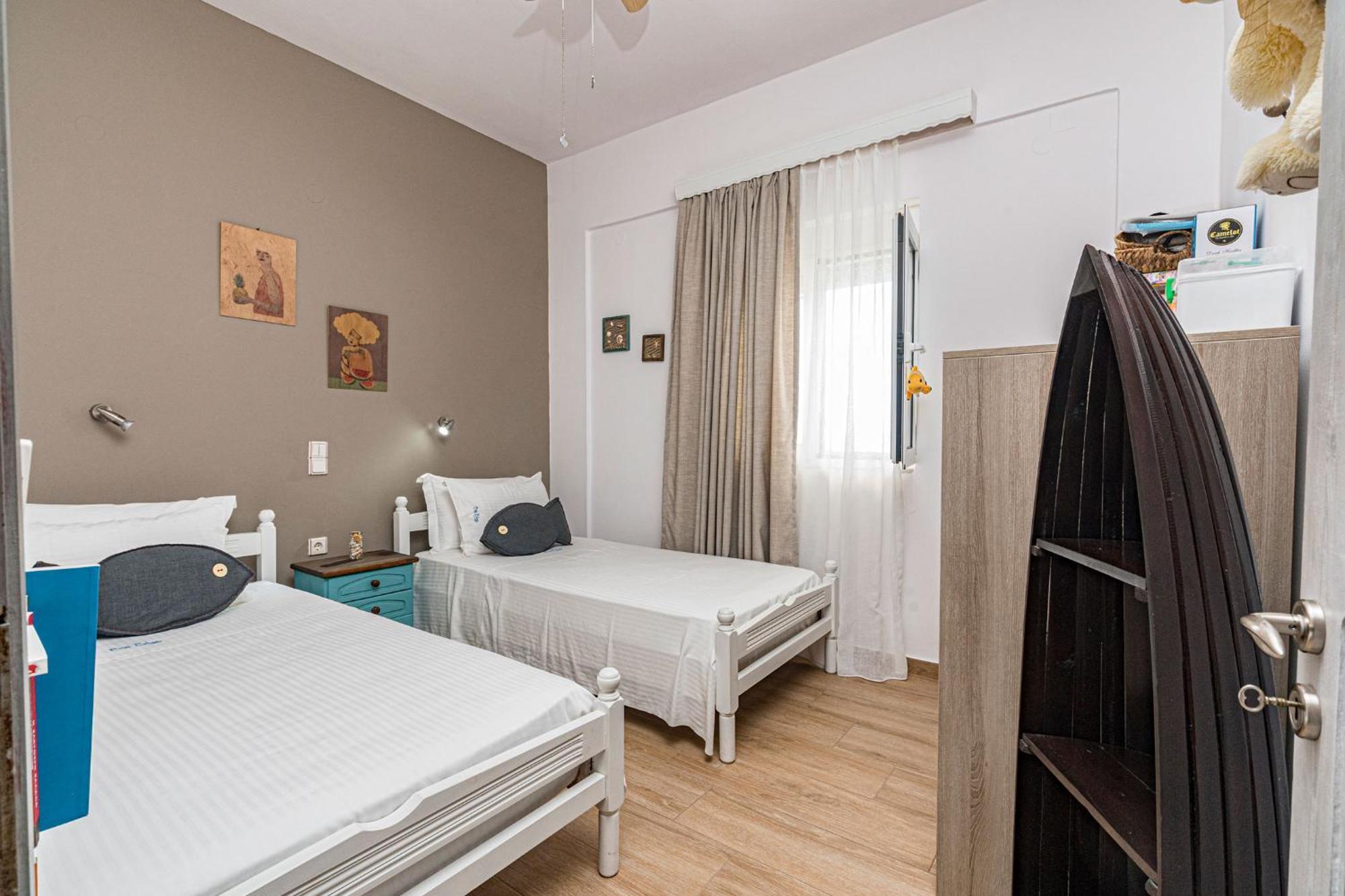 Big Blue Exclusive Beachfront Villa Kissamos Exterior photo